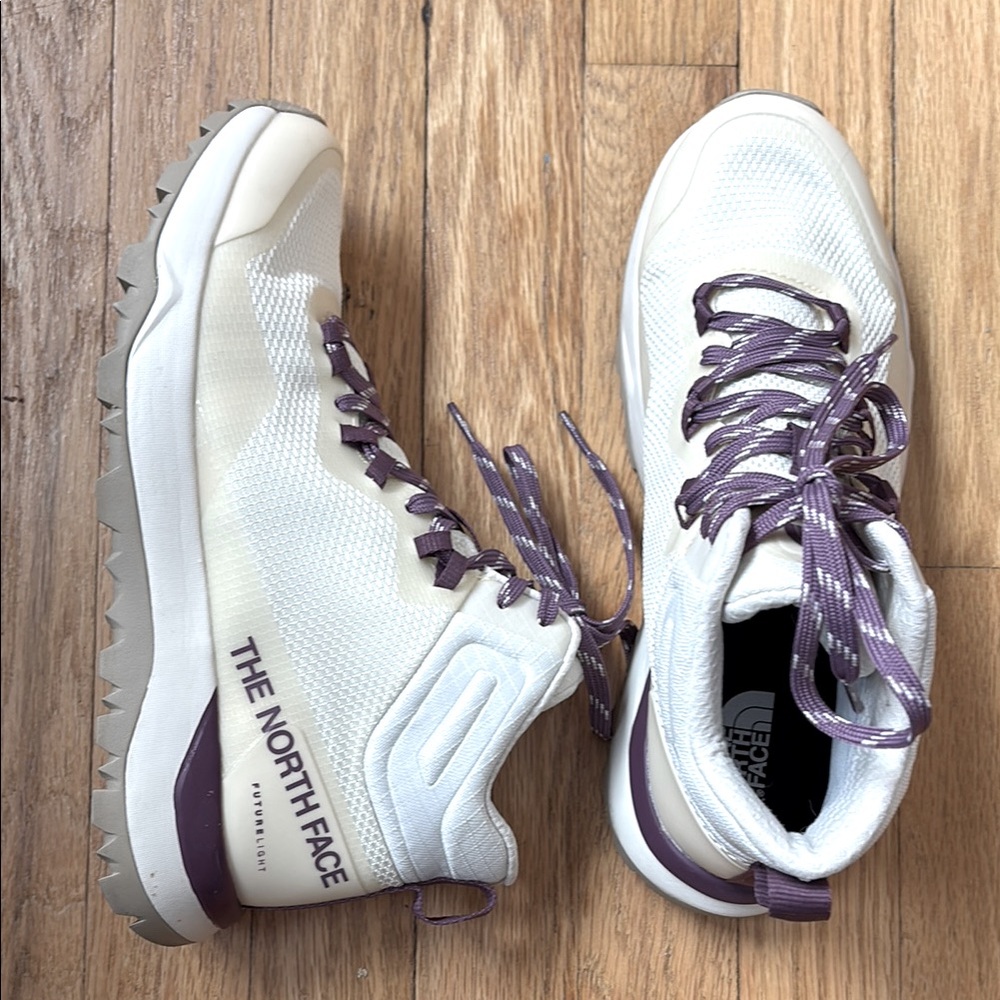 The North Face Women’s Activist Mid Futurelight Hiking Boots, size 8